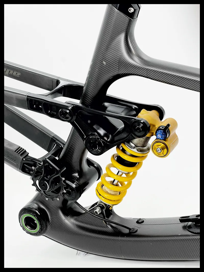 Hope 916 Enduro MTB Carbon frame and shock Size H4 Approved Used-1